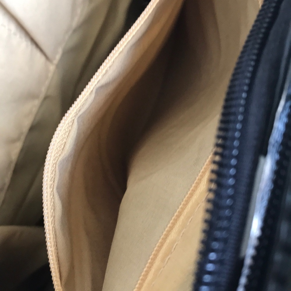 Handbag - Picture 3 of 6
